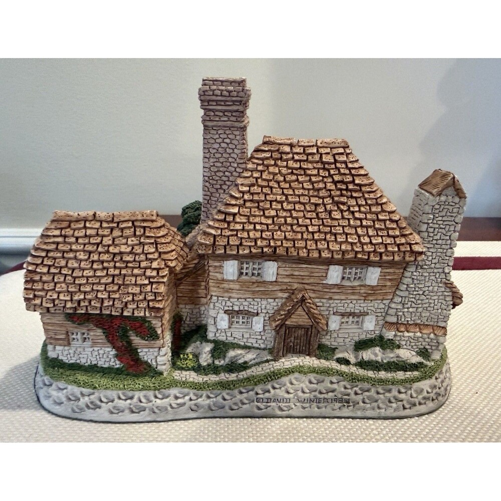 Kent Cottage By David Winter 1985 Hand Made and Hand Painted SIGNED
